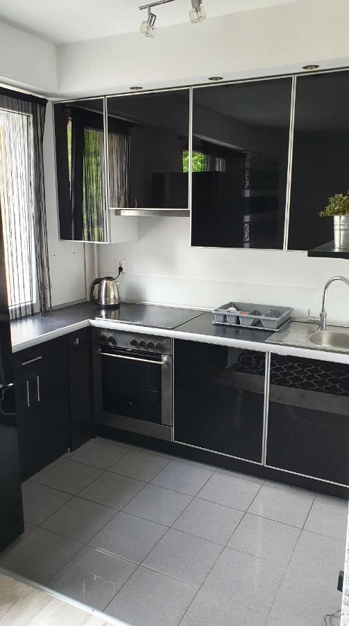 Apartament New Jork ออลชติน ภายนอก รูปภาพ