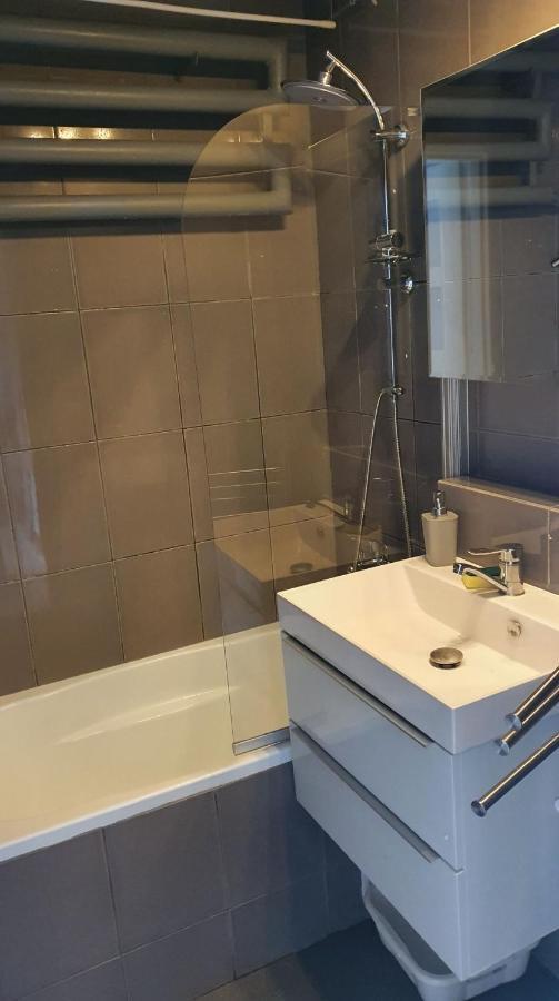 Apartament New Jork ออลชติน ภายนอก รูปภาพ