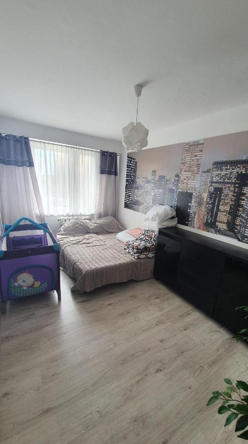 Apartament New Jork ออลชติน ภายนอก รูปภาพ
